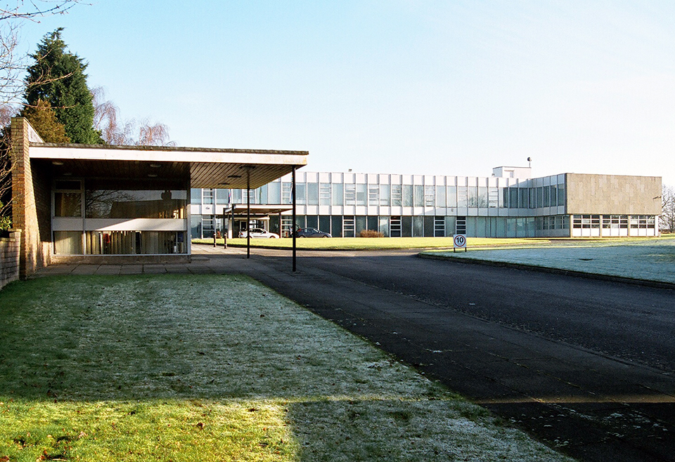 Sagar House Case Studies, Mainstream Modern