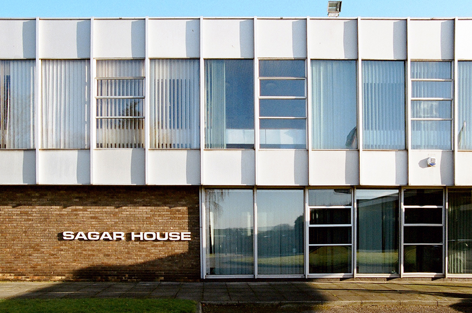 Sagar House Case Studies, Mainstream Modern